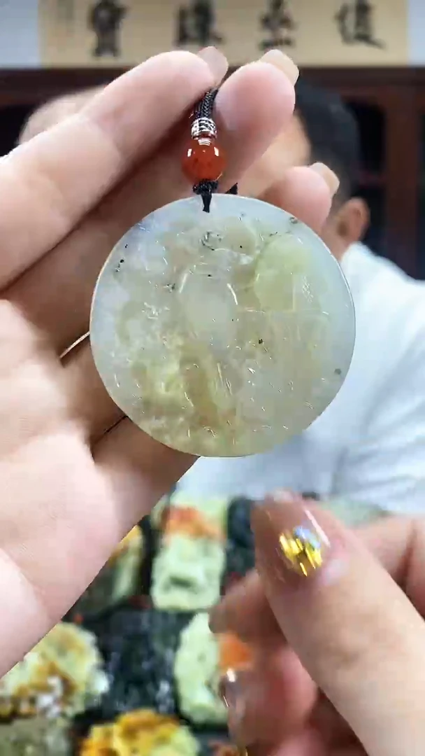 【闪购商品】蛇纹石玉吊坠未镶嵌·