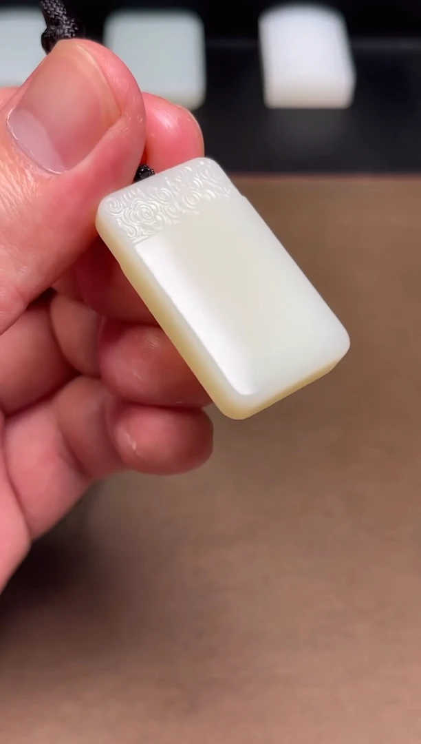 颈饰未镶嵌和田玉3