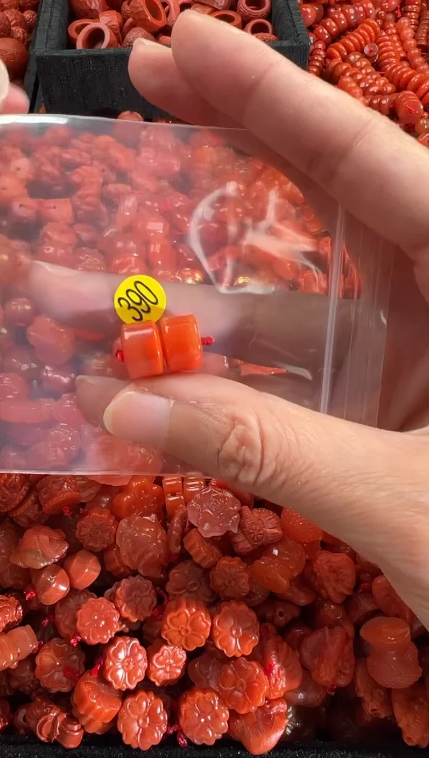 【闪购商品】南红玛瑙颈饰未镶嵌1