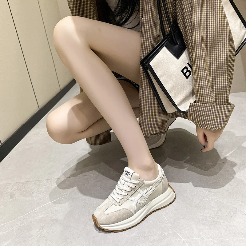 2025早秋新款德训鞋厚底6cm阿甘鞋女爆款透气小白鞋女增高小个子