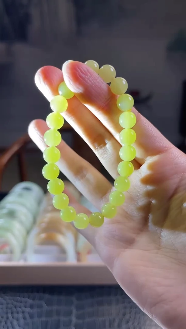 未镶嵌手镯和田玉8mm左右黄口