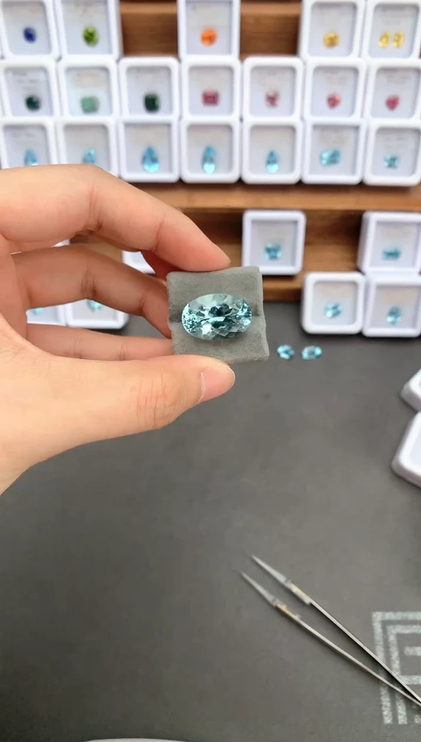 未镶嵌裸石定制海蓝宝石11.89ct 圣玛
