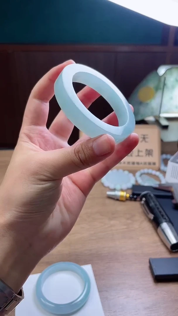定制翡翠手镯未镶嵌定制