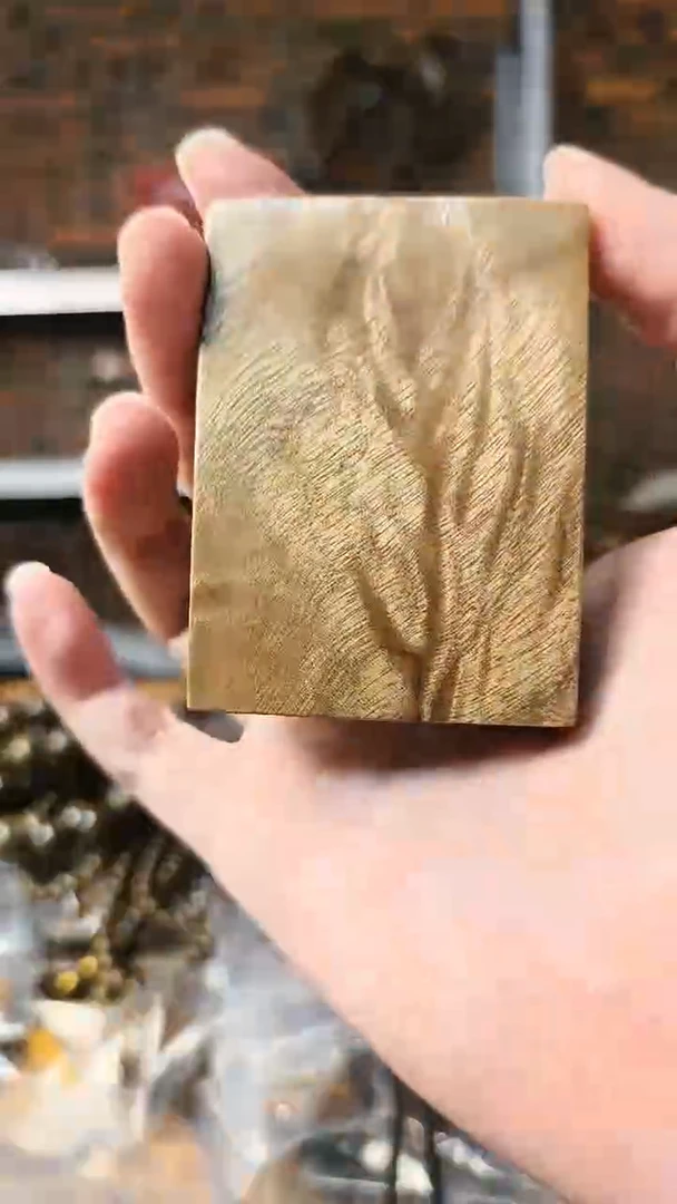 【闪购商品】金丝楠无事牌手把件