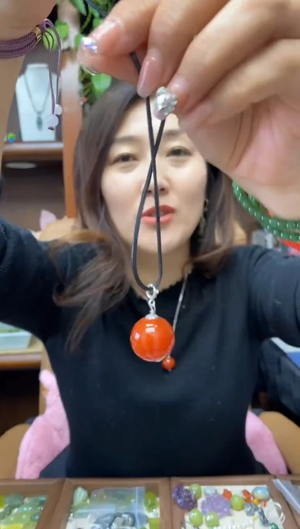 未镶嵌吊坠玛瑙/玉髓多样性发货其中发一