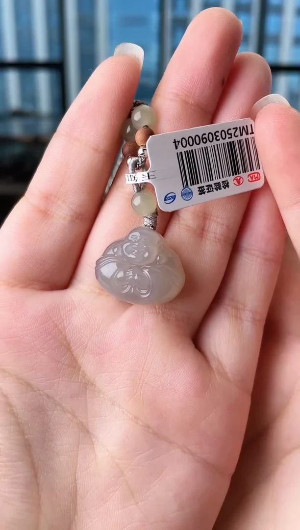 和田玉未镶嵌颈饰抱抱佛 xp