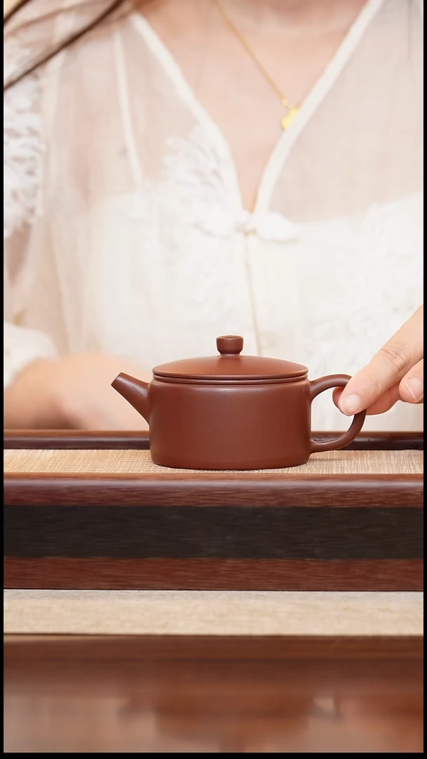 紫泥汉瓦180cc宜兴手工紫砂壶