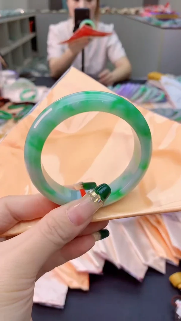 未镶嵌手镯翡翠0818914595