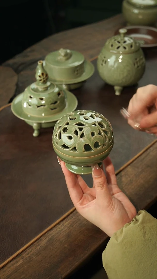 【闪购商品】瓷片越窑 缠枝香炉小号