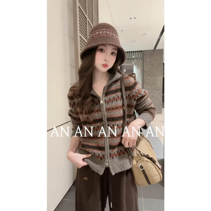 280050复古时髦氛围感宽松针织衫连帽双头拉链撞色毛衣外套