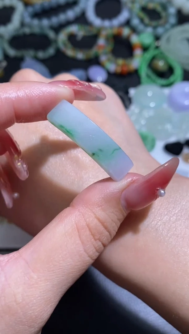 未镶嵌定制翡翠翡翠毛货~
