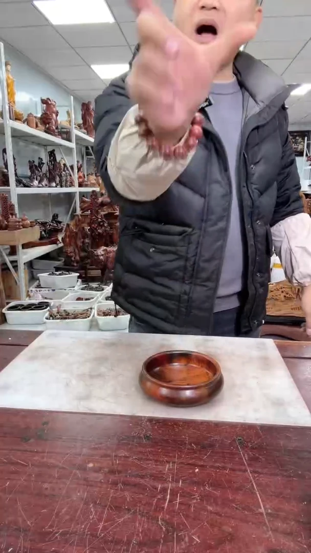【闪购商品】花梨木类木雕工艺品8888888