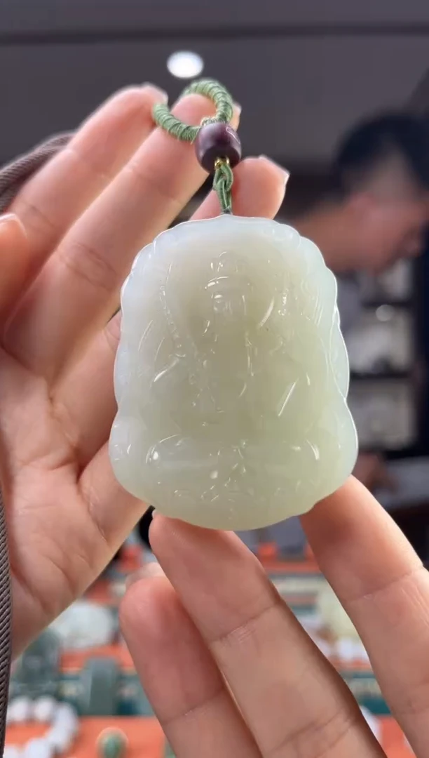 和田玉未镶嵌颈饰佩佩牛 虎