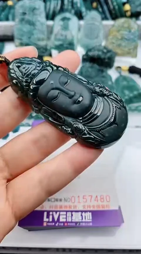 翡翠未镶嵌颈饰