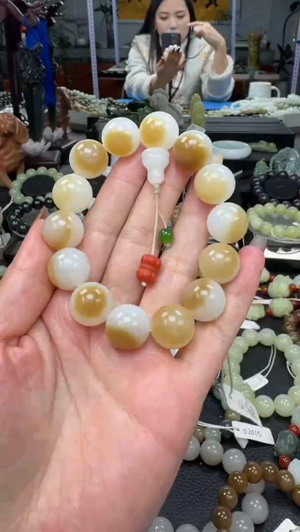 未镶嵌手串和田玉糖白聚宝盆卡16