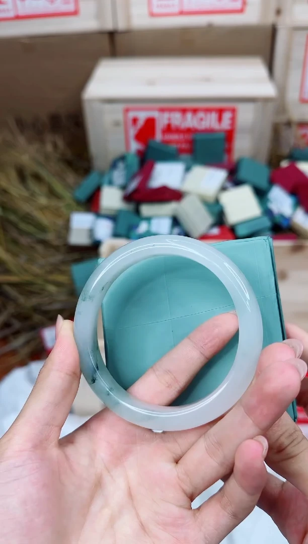 未镶嵌手镯石英质玉PH-179