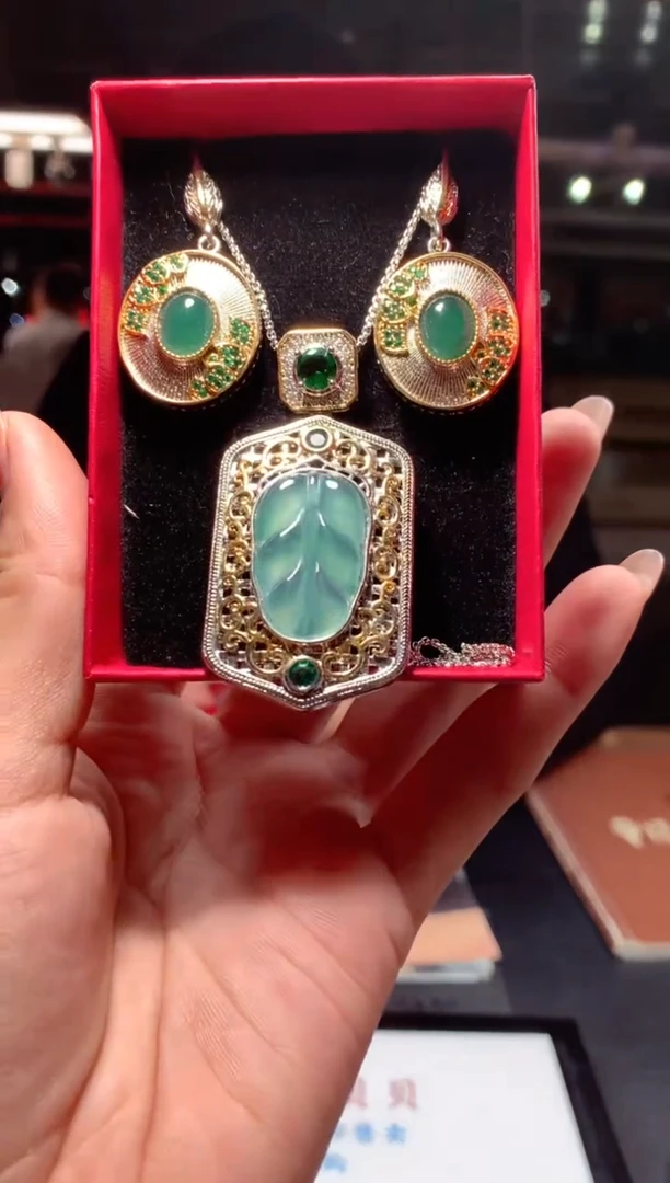 未镶嵌定制翡翠天然A货翡翠一套