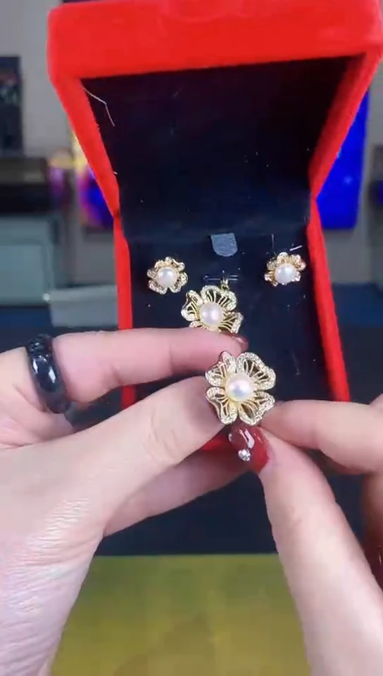 【闪购商品】翡翠颈饰未镶嵌..........