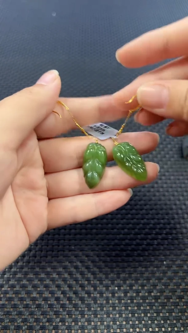 18K金镶嵌和田玉耳饰（多样性发一件）