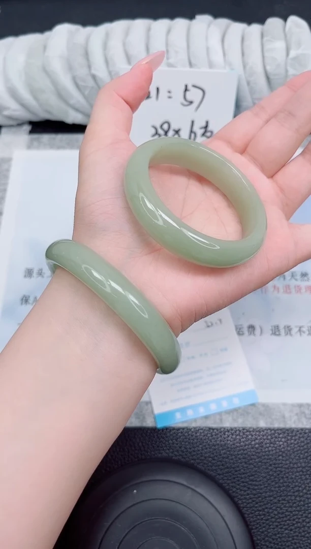 石英质玉手镯未镶嵌26-52.2