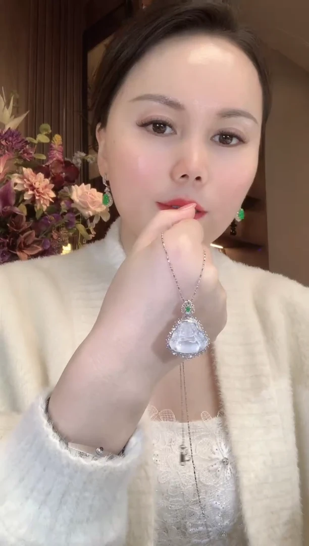 吊坠(不含链)18K金镶嵌翡翠A73