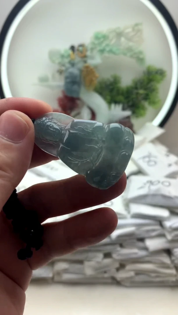 颈饰未镶嵌翡翠小素衣