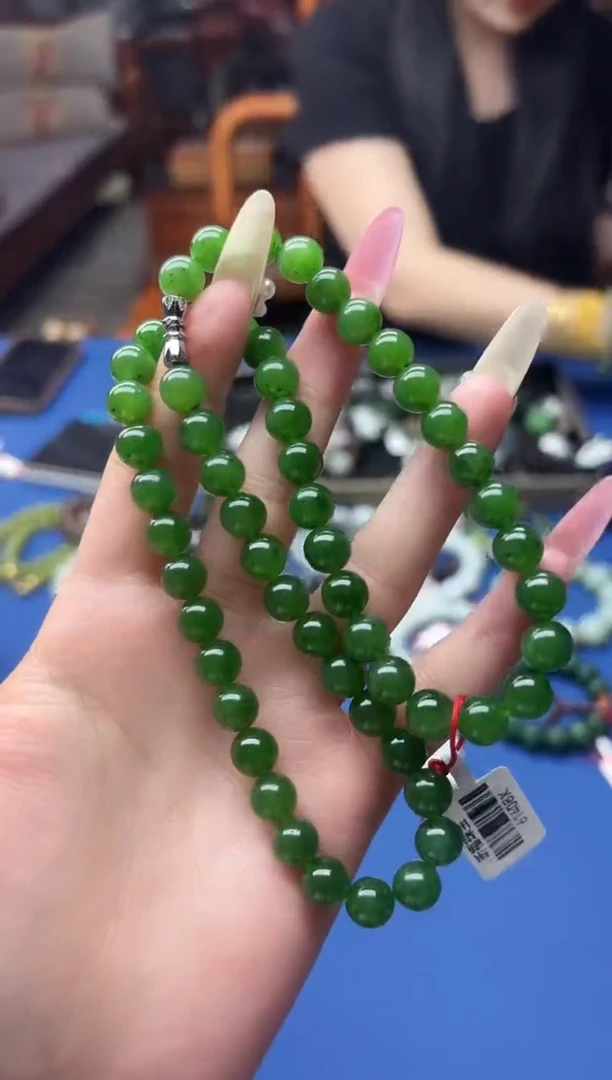 未镶嵌手串和田玉董小姐推荐 多样性发货 拍一发一by8