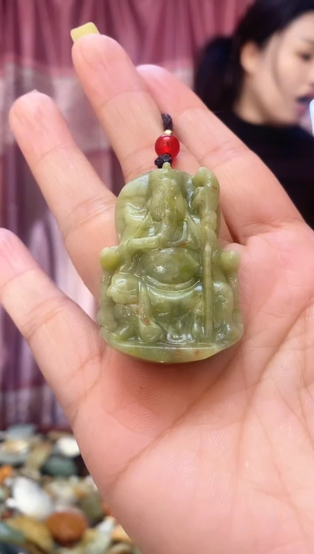 未镶嵌岫玉吊坠