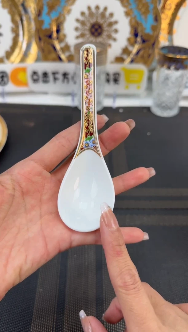 瓷片小勺8个