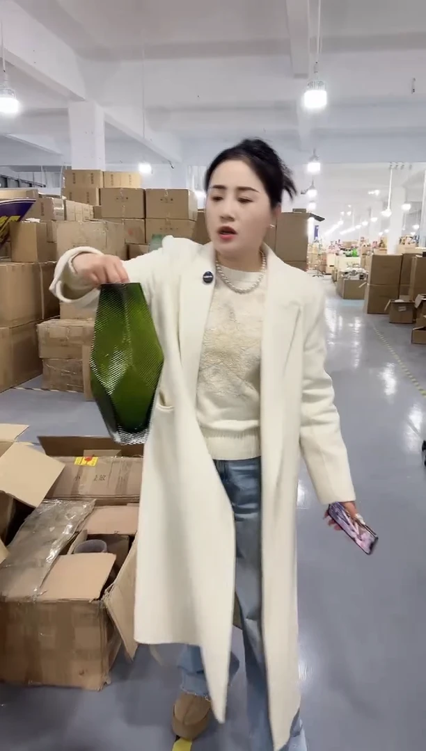 【闪购商品】玻璃安琪花瓶-花瓶微瑕--AOVN