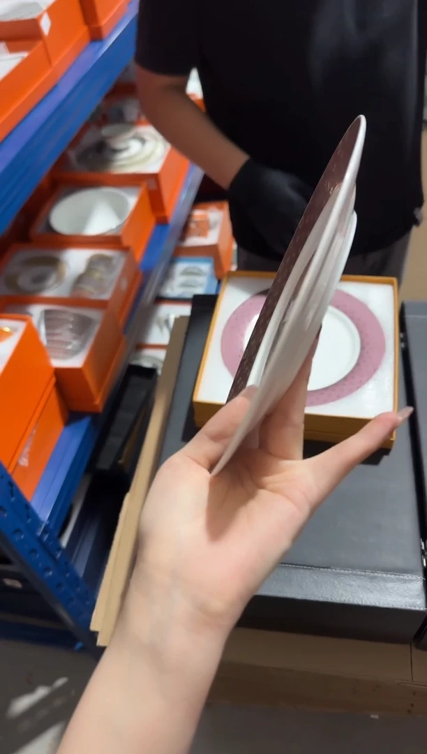 瓷片-----000-----