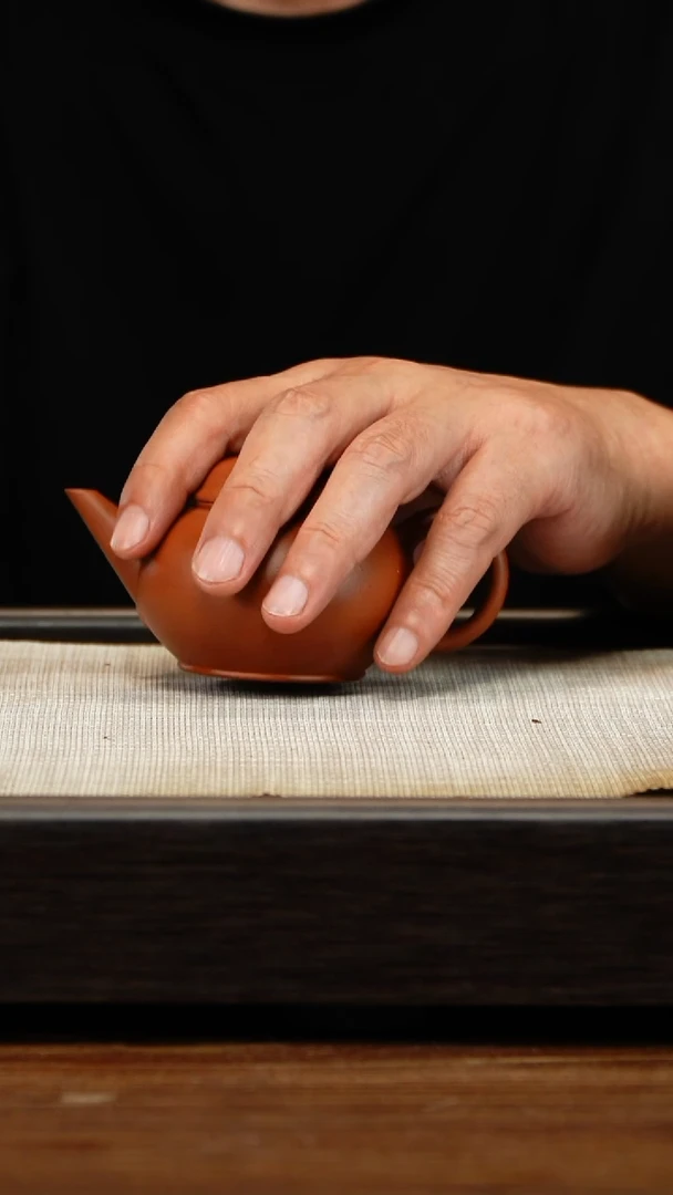 茶壶紫砂执泥水平