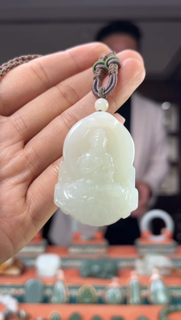 颈饰未镶嵌和田玉佩佩