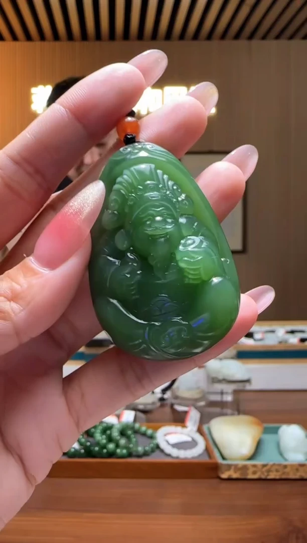 颈饰未镶嵌和田玉1