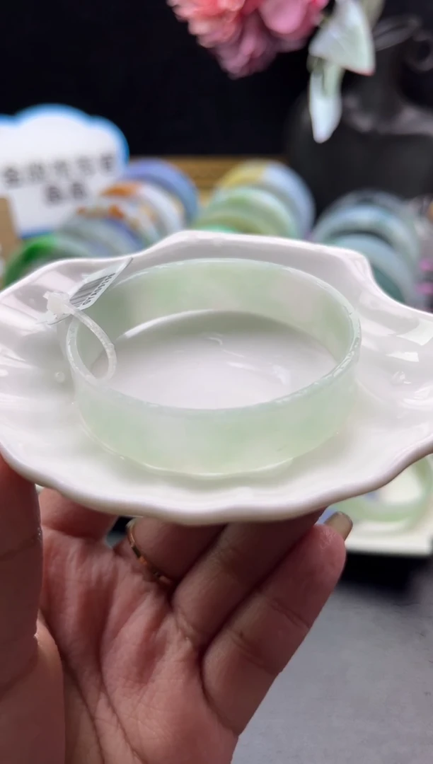 未镶嵌手镯定制翡翠甜绿52-53