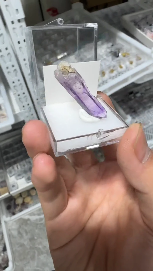 月下珠宝严选矿物