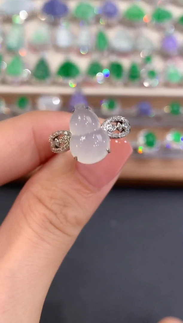 18K金镶嵌戒指翡翠a60