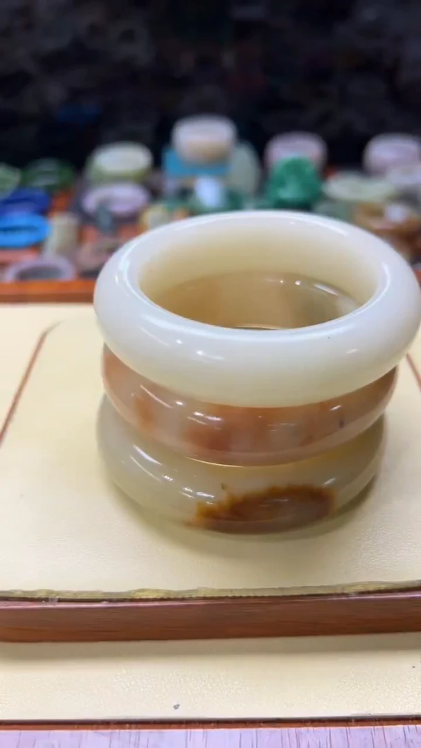 未镶嵌手镯石英质玉?****?254