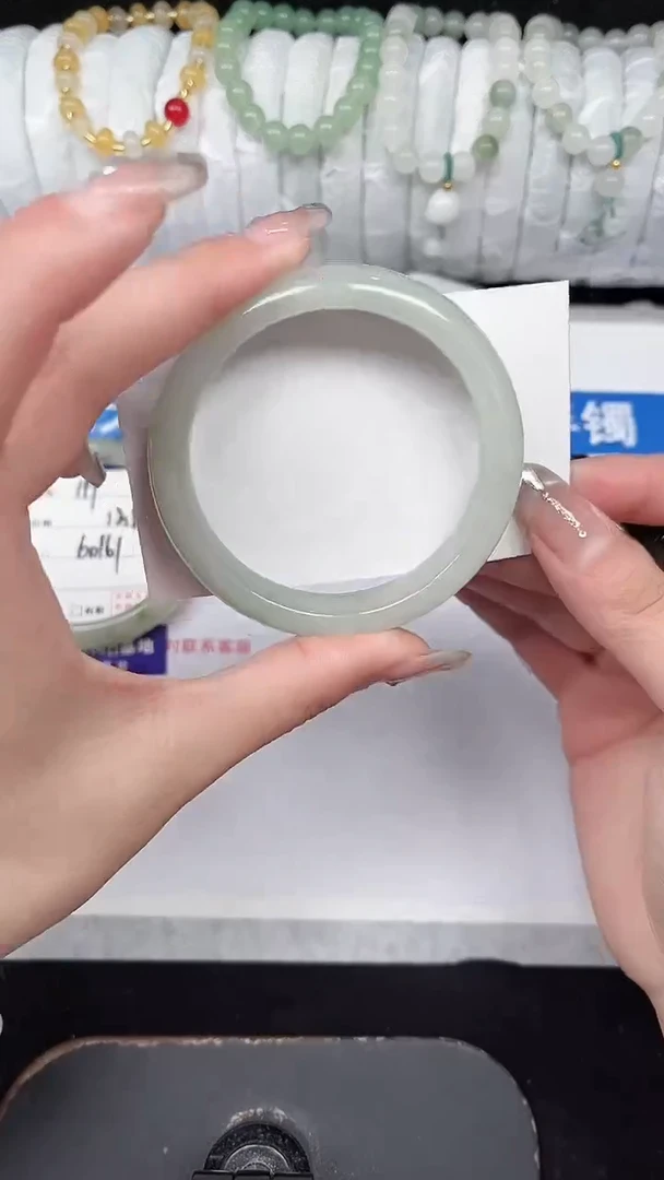 未镶嵌手镯石英质玉200-55/56