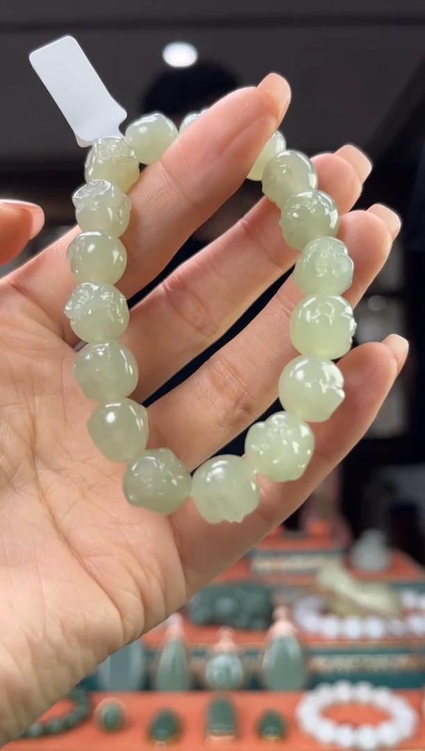 和田玉未镶嵌颈饰佩佩