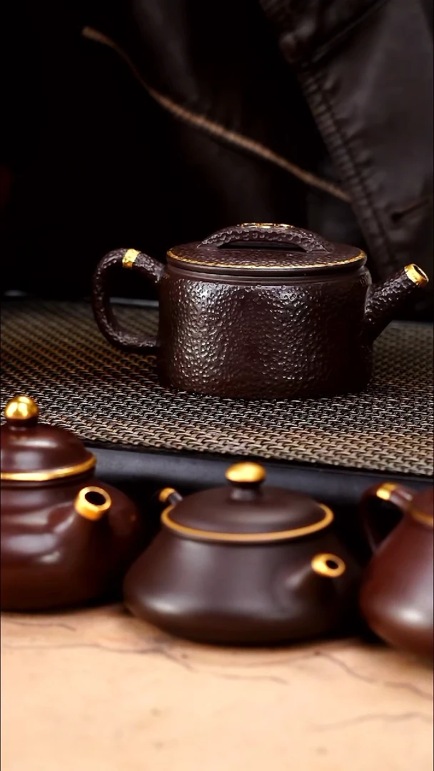 茶壶紫砂执*四号井茄皮紫泥描金锤纹汉瓦180cc