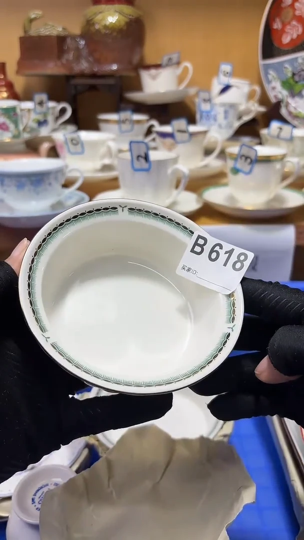 陆*中古货品默认微瑕