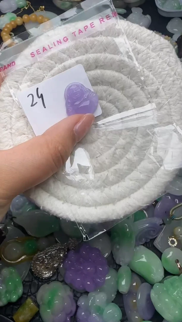 颈饰未镶嵌翡翠缅甸翡翠吊坠