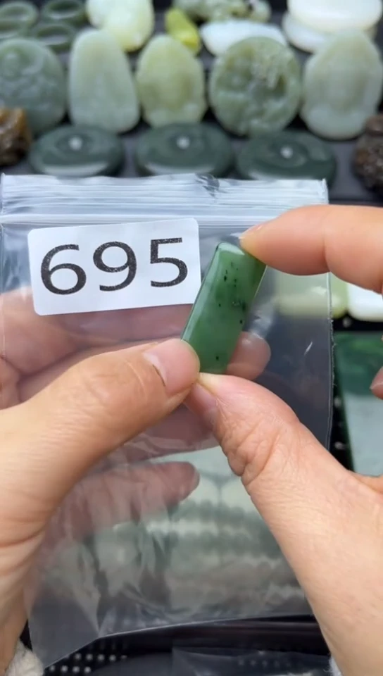 未镶嵌和田玉珠宝半成品牌子