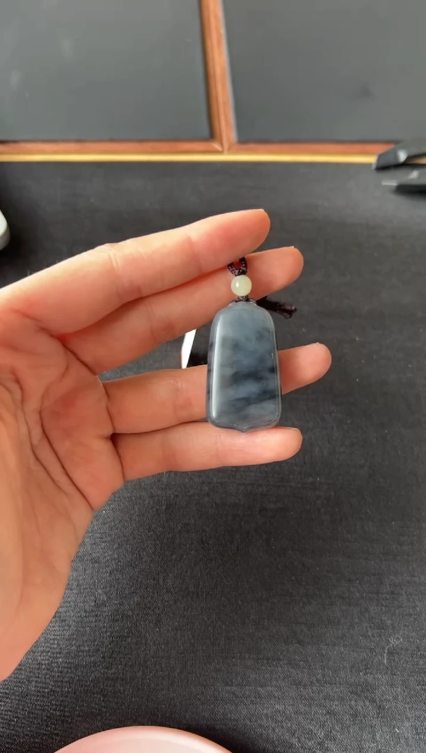 【闪购商品】和田玉吊坠(赠链)未镶嵌若羌微色差