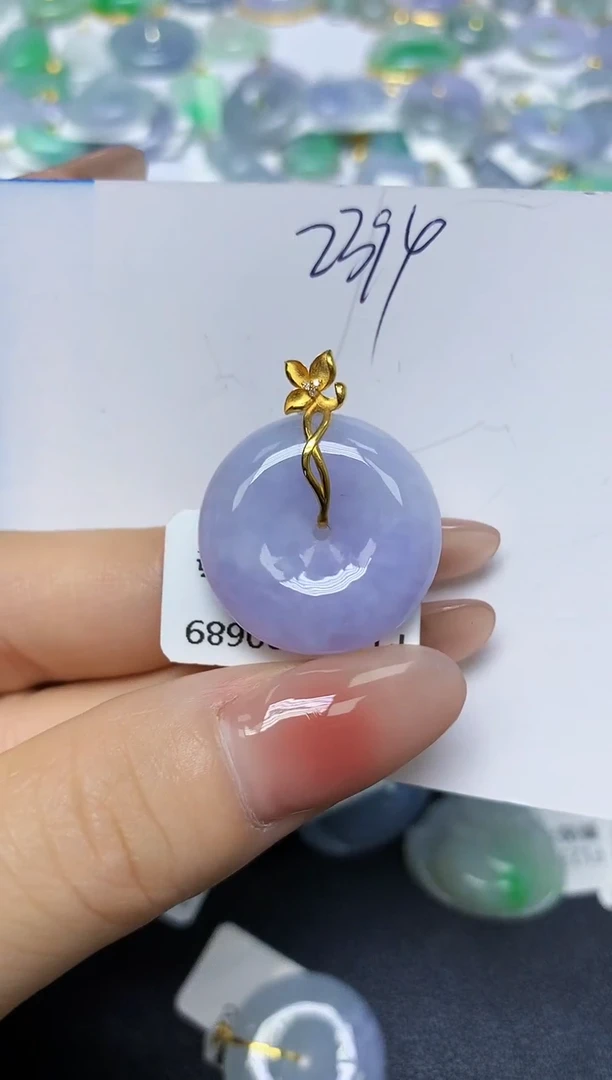 翡翠18K金镶嵌颈饰 天然缅甸翡翠A货