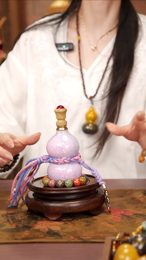 255易林漂漆酒葫芦------98