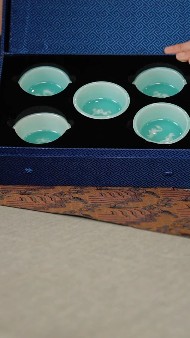 【闪购商品】263-3五龙杯（李震手签）预订