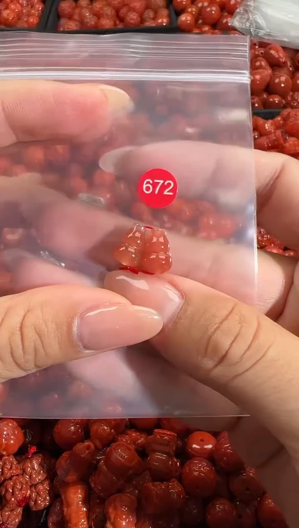 颈饰未镶嵌南红玛瑙1