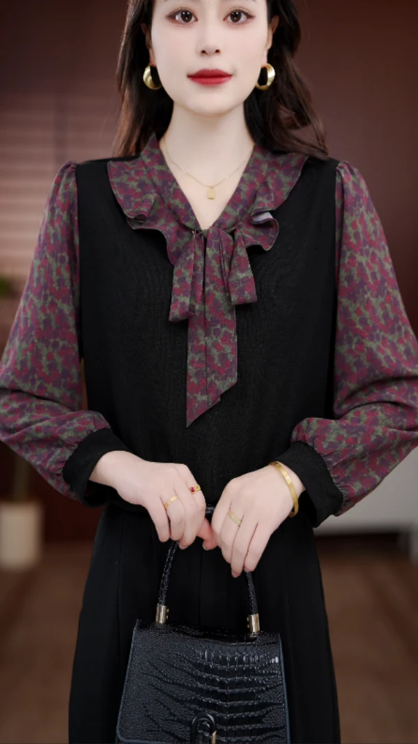 2025新款昙缘忆梦质感V领气质小衫假两件衬衫时髦套头上衣打底衫